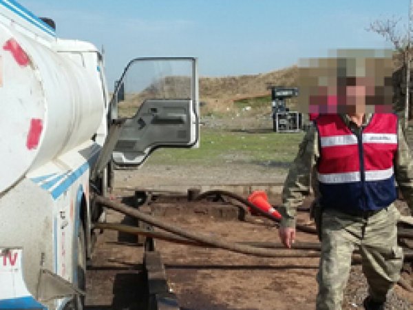 Diyarbakır'da kaçakçılara baskın