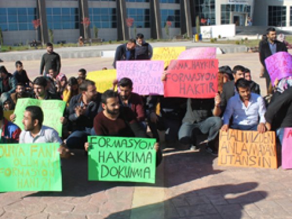 Öğrencilerden YÖK'e formasyon tepkisi