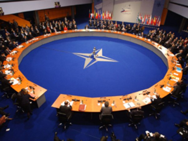 NATO olağanüstü toplanıyor