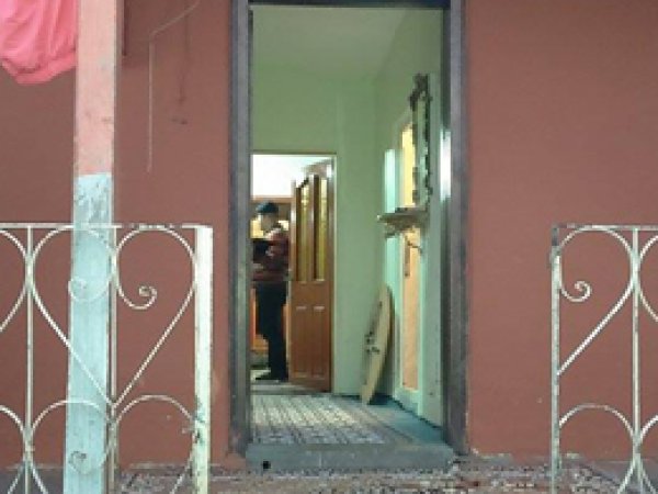 Hırsızlar yetimlerin malına göz dikti