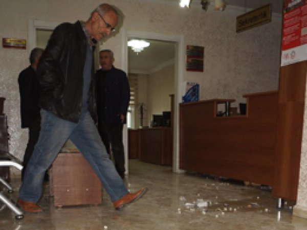 Emekliler Derneği'nde kavga: 2 yaralı