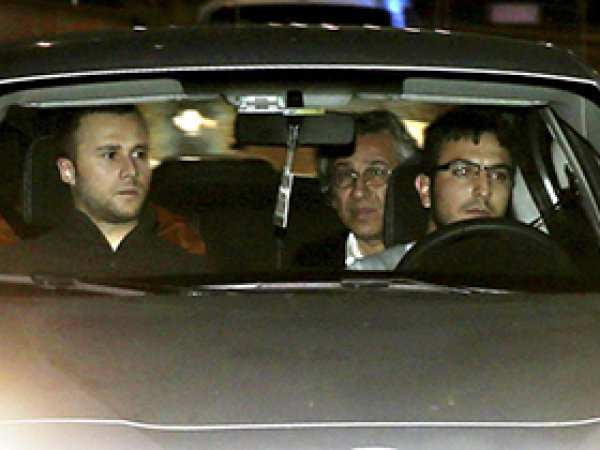 Can Dündar ve Erdem Gül tutuklandı