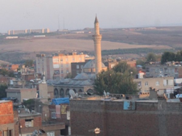 Sur'da 4 camide yine Cuma kılınamadı