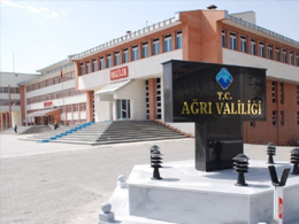 Ağrı'da 2 PKK'li tutuklandı