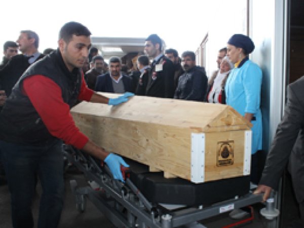 Öğrencilerin cenazeleri Diyarbakır'a getirildi