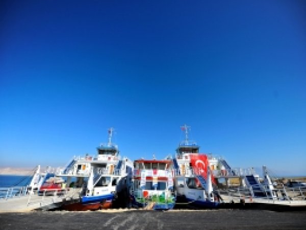 Malatya'da feribot sefer saatleri yenilendi