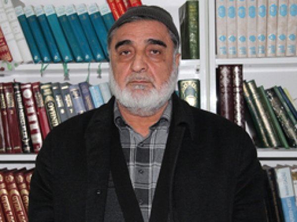 'Kadına şiddet bahanesiyle İslama hakaret ediyorlar'
