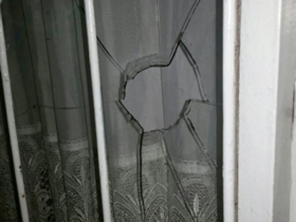 Polisin attığı gaz kapsülü bir eve girdi