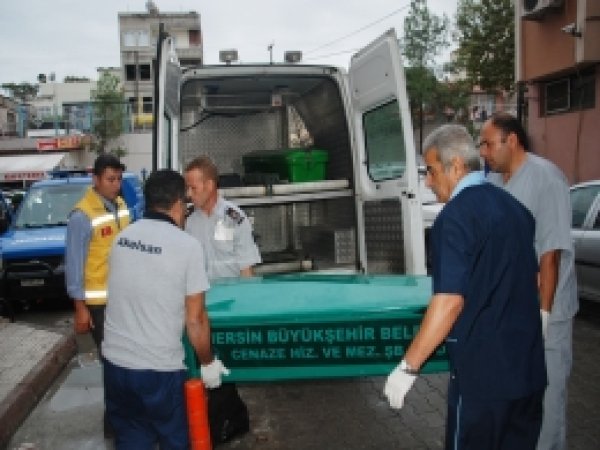 Barınmak için kaldığı çadırda ölü bulundu