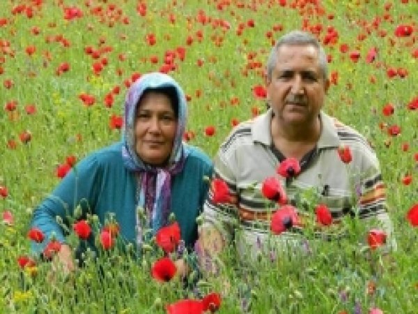 'Yaşlı çift, kızları tarafından öldürüldü' iddiası