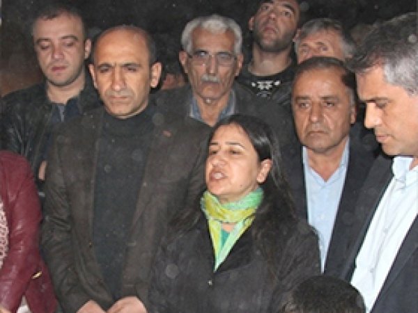 HDP heyeti YDG-H'nin saldırısını selamladı