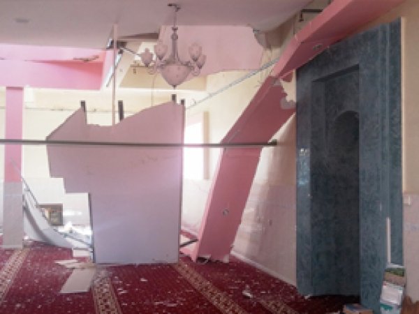 PKK'liler Dargeçit'te bir camiyi tahrip etti