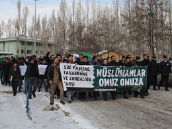 Dindar öğrencilere yapılan saldırılar kınandı