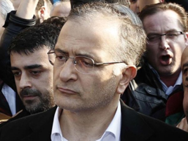 Dumanlı hakkında yakalama kararı çıkarıldı