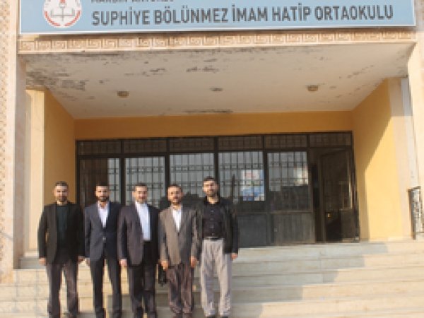 Dost-Der'den okullara kitap yardımı 