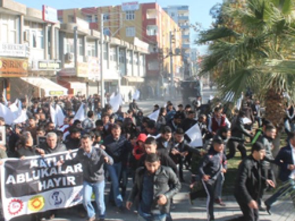 HDP yürüyüşüne polis müdahalesi