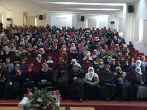 Kadınlara 'Peygambere bağlılık' anlatıldı