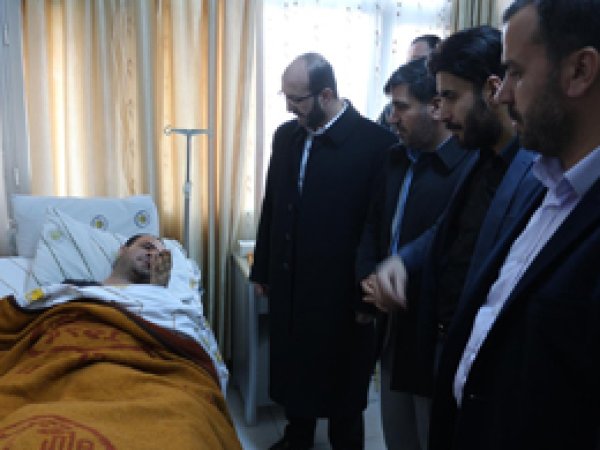 HÜDA PAR kaza geçiren AA müdürünü ziyaret etti
