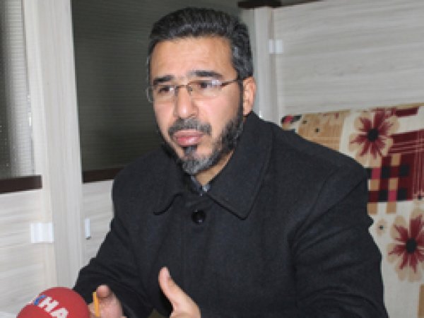 'Namaz kılan öğrencilere saldırılar insanlık dışıdır'