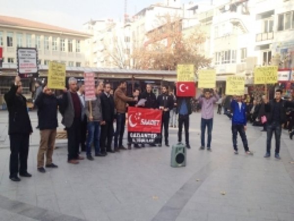 'Noel kutlamaları kimliksizleştirme projesidir'