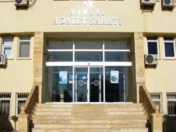 Hırsızlık iddiasıyla 2 kadın tutuklandı