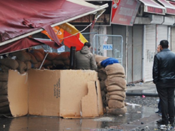 Yasağın kalkmasının ardından Gazi Caddesi