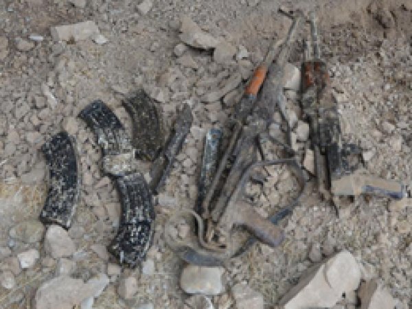 Batman'da PKK'ye ait 2 kaleşnikof ele geçirildi