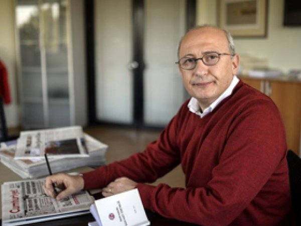 Peygamber'e hakaretin bedeli kovulmak oldu