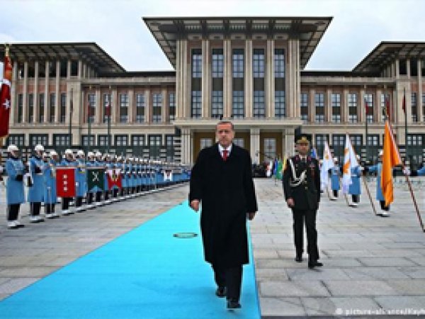 Cumhurbaşkanı halktan oy ister mi?