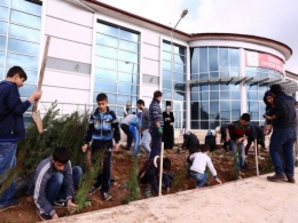 3 nesil beraber fidan dikti