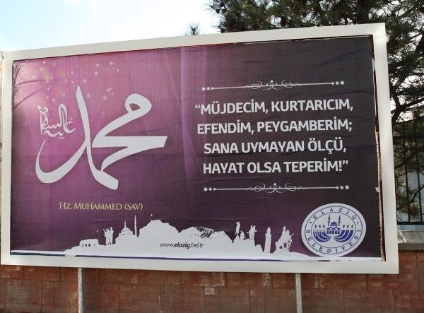 Elazığ'da Belediyeden Charlie Hebdo tepkisi