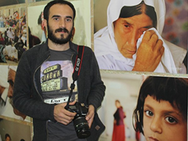 Genç gazeteciden fotoğraf sergisi