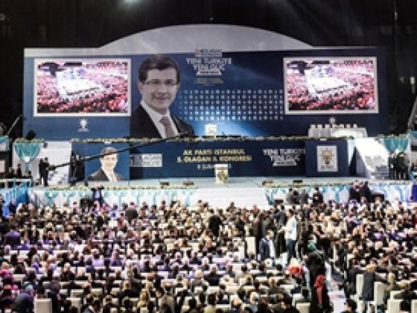 Davutoğlu 'Paralel Yapı'ya yüklendi