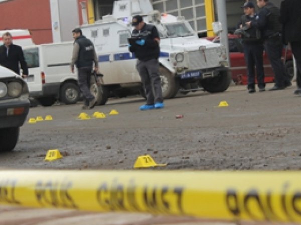 Diyarbakır'da çatışma: 1 polis yaralı