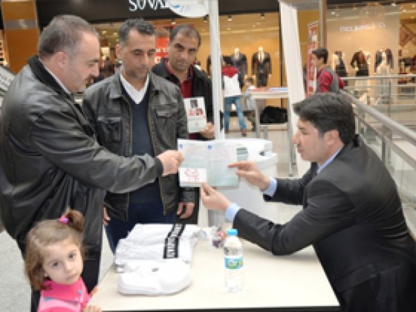 Sigara toplumu tehdit ediyor