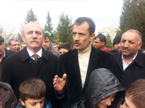Kızıltepe'de elektrik kesintileri  protesto edildi 