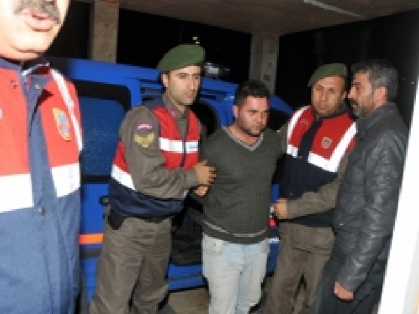 Katil zanlıları linç edilmek istendi