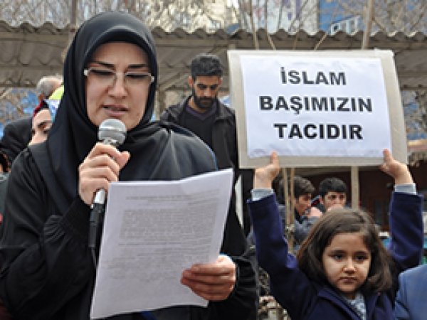 Batman'da kadınlardan Kışanak'a sert tepki