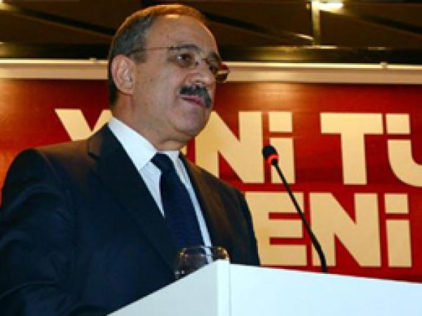 "Saygı duruşu müziğini iptal edelim"