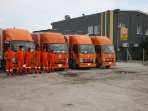 Adana'da 5 Tıbbi atık toplama aracı alındı 