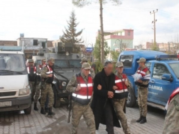 Yakılan kişinin cinayet zanlılarından 2'si tutuklandı
