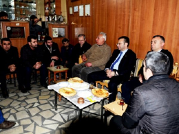 Diyarbakır esnaf gece aydınlatması istedi