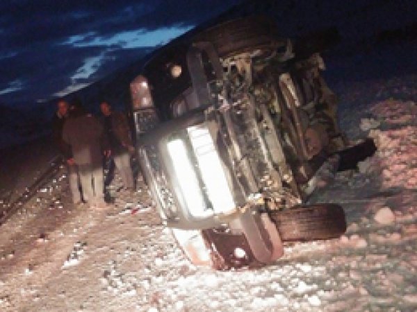Van-Tatvan yolunda kaza: 2 yaralı