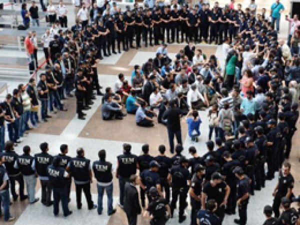 Paralel için 'FETÖ' ifadeside kullanıldı