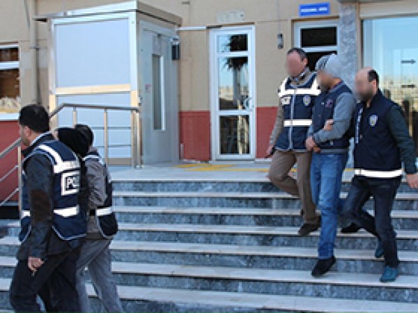 Rize'de aranan 2 kişi yakalandı