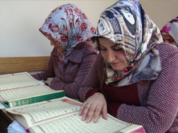 Anne ve kızının Kur'an öğrenme azmi 