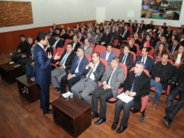 'Geleceği inşa etmek zorundayız'