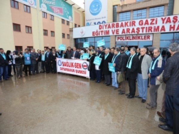 Ek ödemelerin emekliliğe yansıtılmamasına tepki