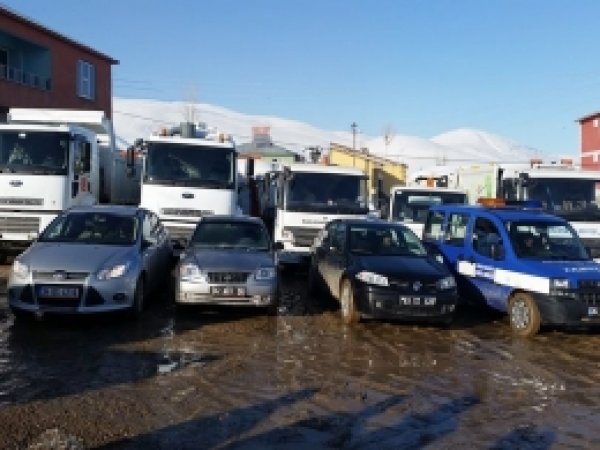 Karlıova Belediyesi'ne yeni araç