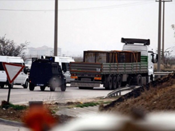 MİT tırı ihbarı yapan asker D.Bakır'da tutuklandı